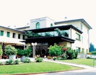 Hotel Corone Caerano Di San Marco Exterior photo